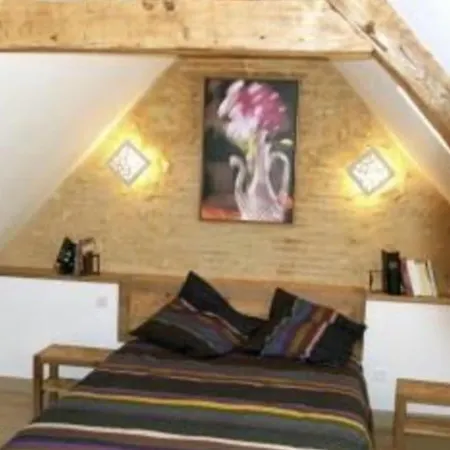 Country house Avec Piscine Chauffee, Tennis Et Jardin Pres De Beaumont-sur-sarthe