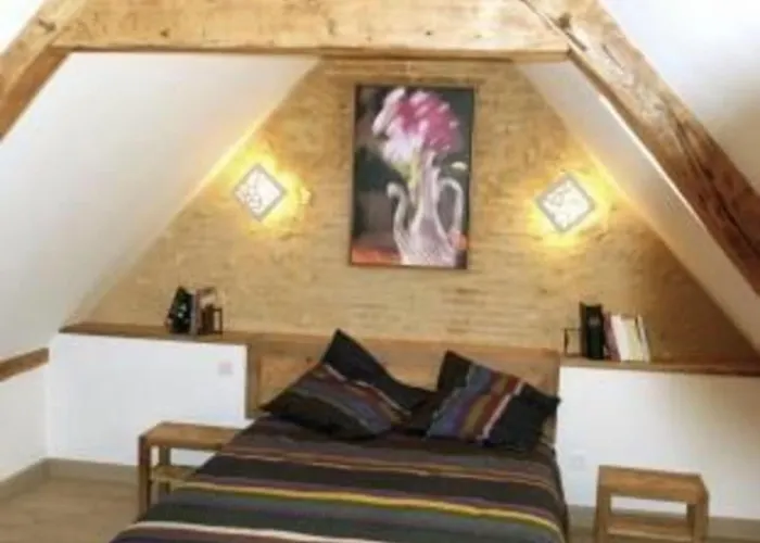 Dom wakacyjny Avec Piscine Chauffee, Tennis Et Jardin Pres De Beaumont-sur-sarthe - Fr-1-410-214