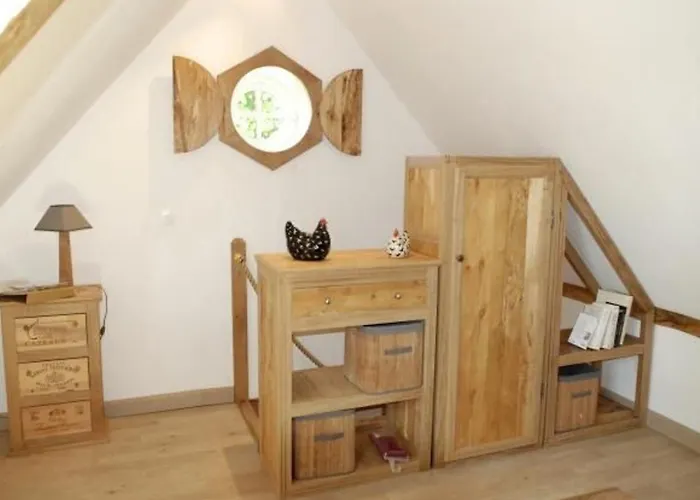 Dom wakacyjny Avec Piscine Chauffee, Tennis Et Jardin Pres De Beaumont-sur-sarthe - Fr-1-410-214