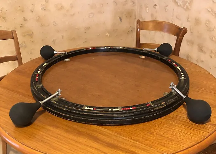 Avec Piscine Chauffee, Tennis Et Jardin Pres De Beaumont-sur-sarthe - Fr-1-410-214 Dom wakacyjny Maresché