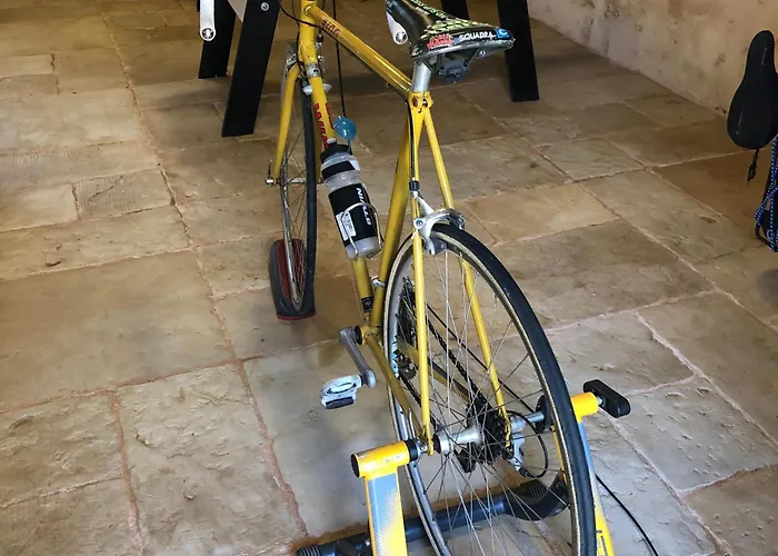 Dom wakacyjny Avec Piscine Chauffee, Tennis Et Jardin Pres De Beaumont-sur-sarthe - Fr-1-410-214 *